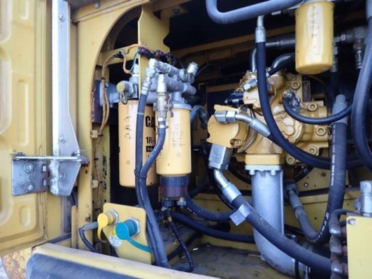 2016-caterpillar-336el-image-61