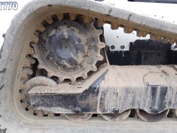2021-bobcat-t770-image-37