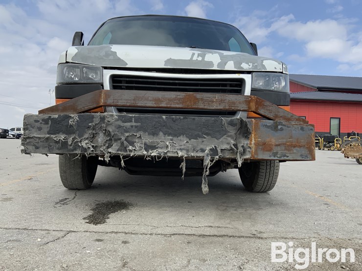 2003-gmc-3500-image-9