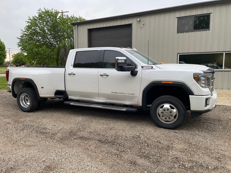 2020-gmc-3500-image-4