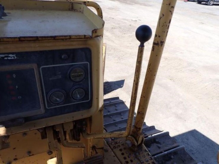 1990-caterpillar-d4h-image-13
