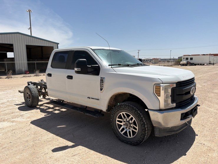 2019-ford-f250-image-3