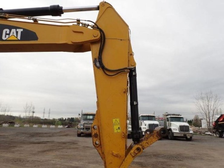 2015-caterpillar-349fl-image-25