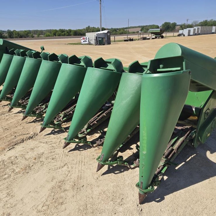JOHN DEERE 893