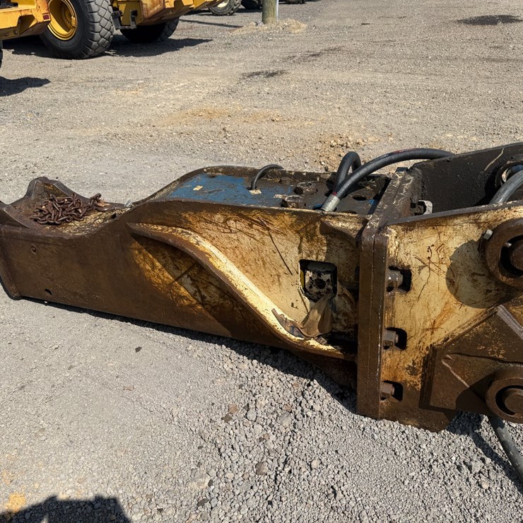 #77 • EXCAVATOR HYD BREAKER