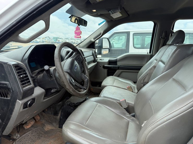 2018-ford-f350-image-7