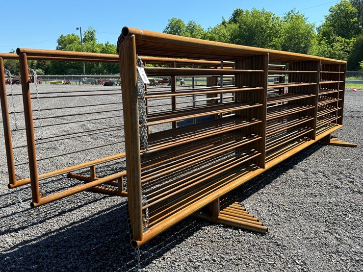 #9-•-qt-1-24'-free-standing-panel-image-1