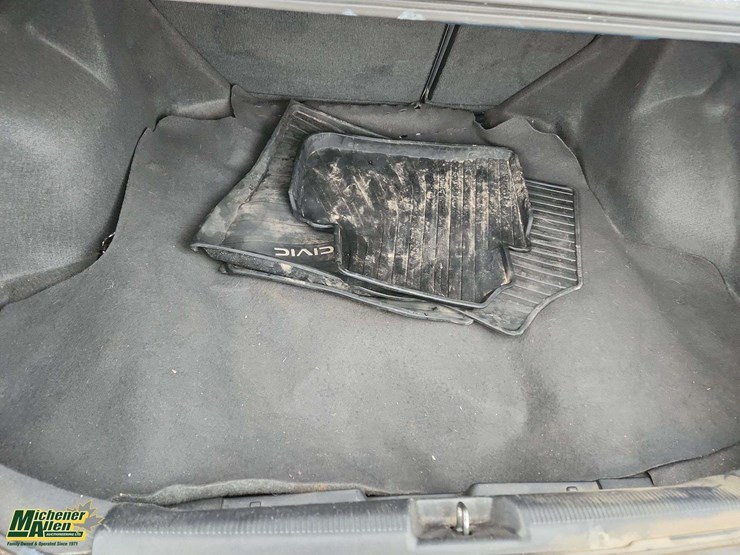 2004-honda-civic-image-17