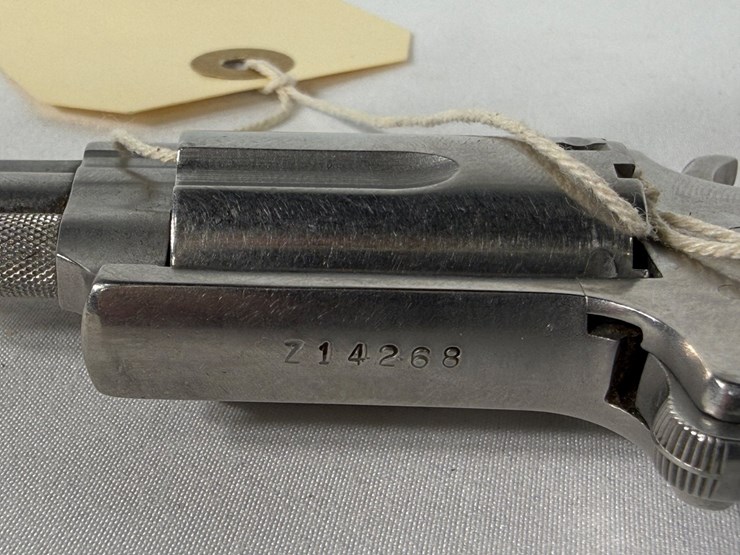#79-•-naa-22mag-revolver-z14268-image-10