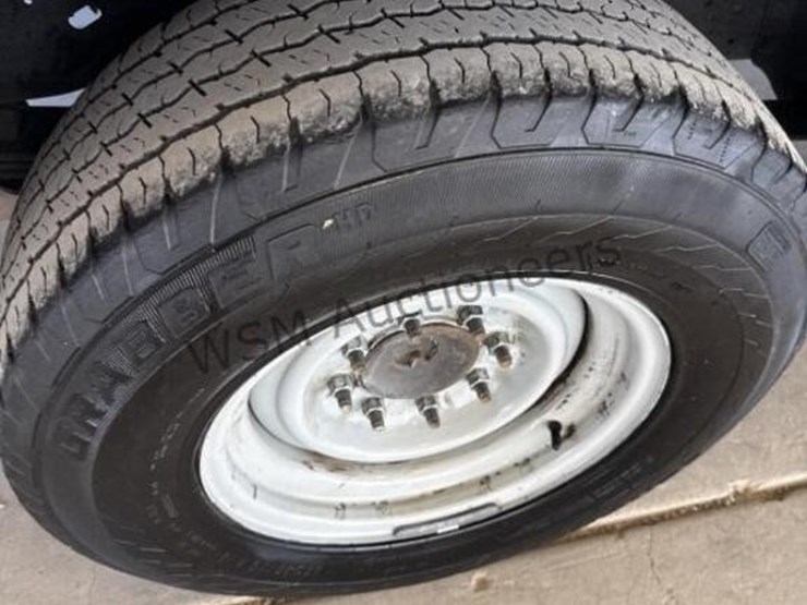 2009-ford-cargo-image-9