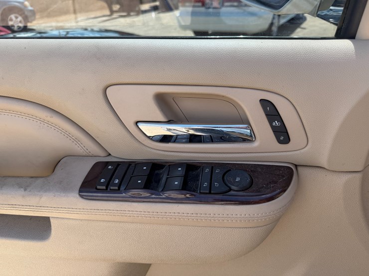 2007-cadillac-escalade-image-92