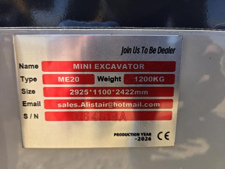 #700-•-new-sdlanch-me20-mini-excavator-image-2