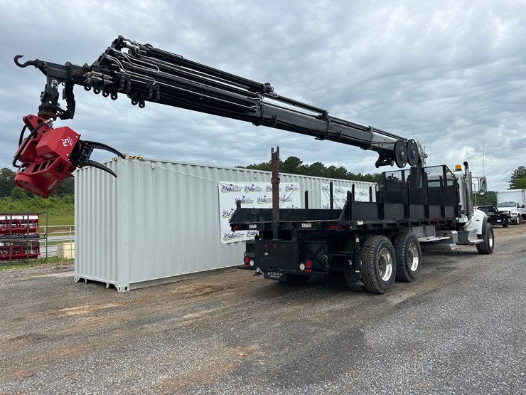 2020-peterbilt-348-image-8