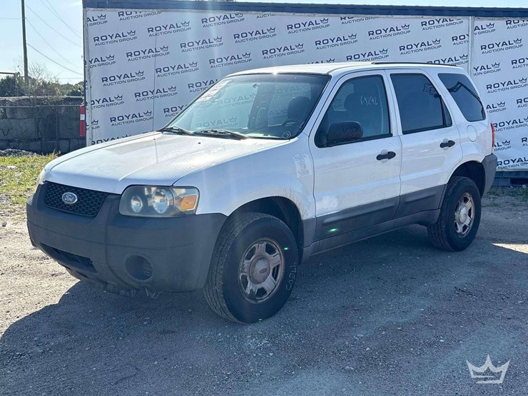 2007-ford-escape-image-1