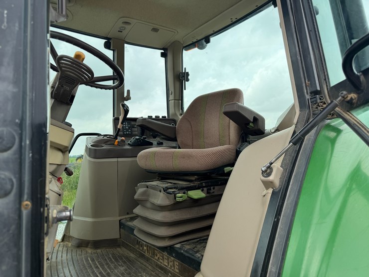 2004-john-deere-6420-image-63