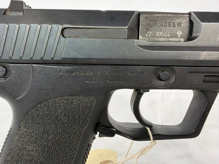 #5-•-heckler-&-koch-usp-40-s&w-pistol-22-30544-image-11