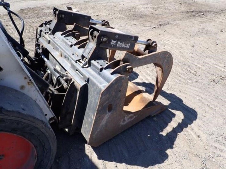 2014-bobcat-s590-image-25