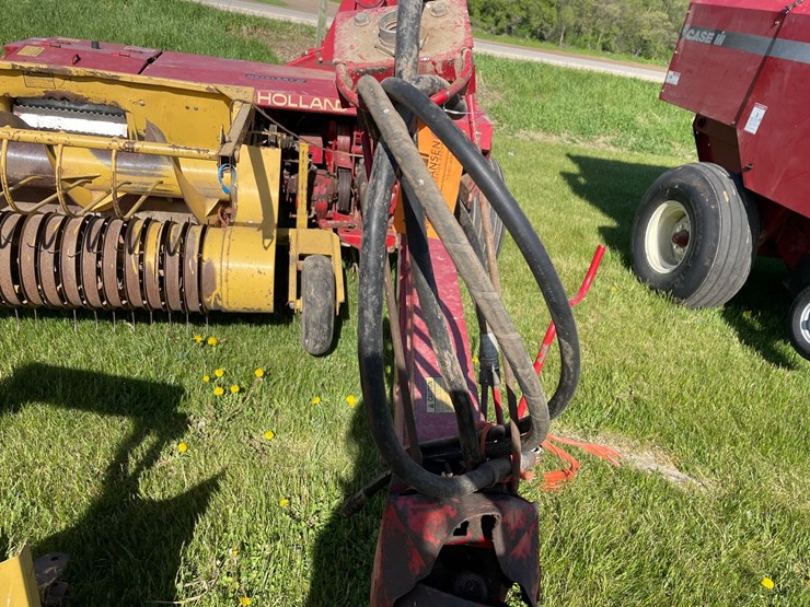 new-holland-790-image-13
