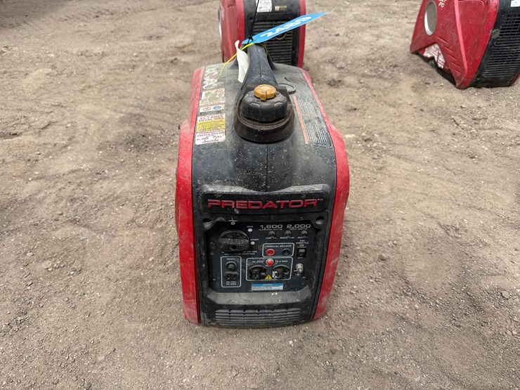 #2489-•-predator-2000-inverter-generator-image-4
