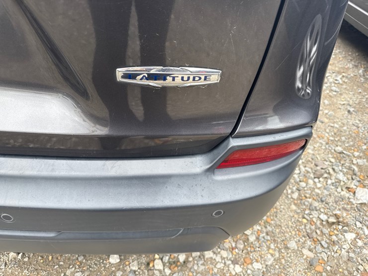 2019-jeep-cherokee-image-6
