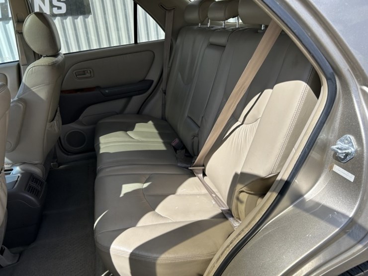 2000-lexus-rx300-image-25