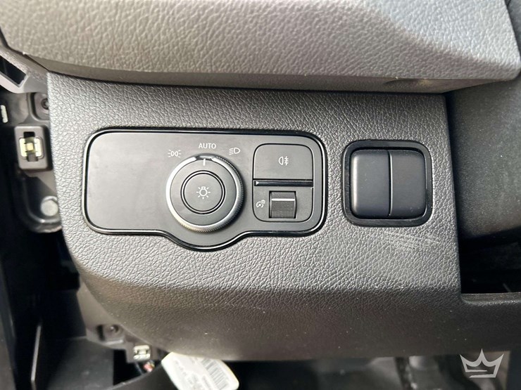 2021-mercedes-benz-sprinter-4500-image-16