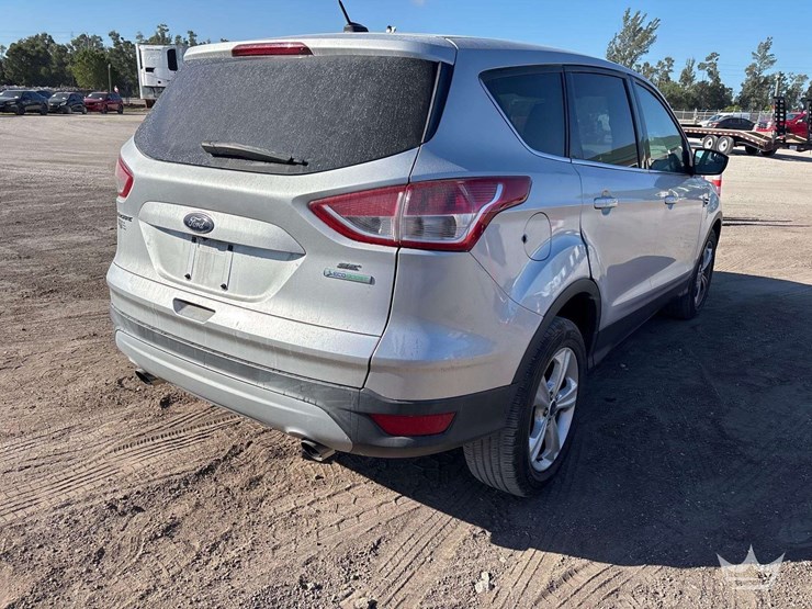 2014-ford-escape-image-3