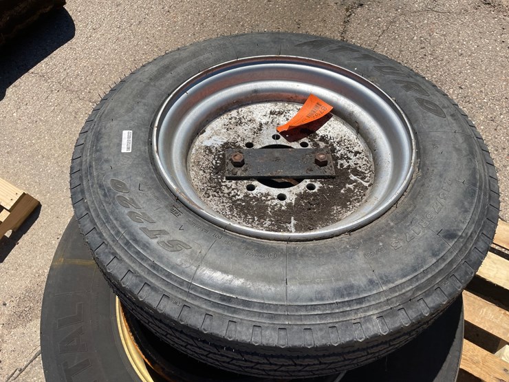 #8792-•-(2)-tires-image-3