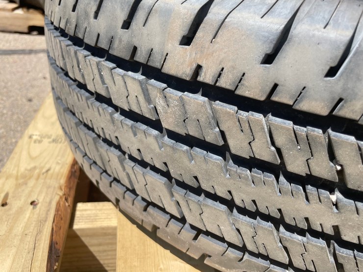 #8788-•-(2)-tires-image-5