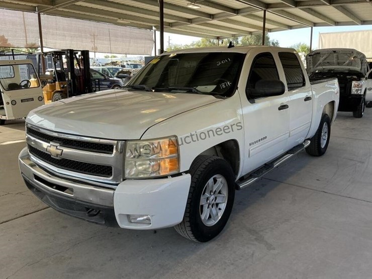 2011-chevrolet-silverado-1500-image-4