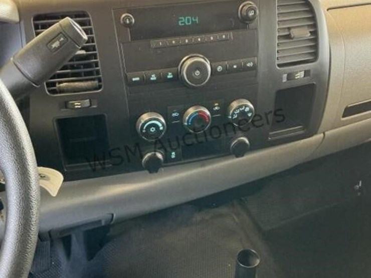 2012-chevrolet-silverado-1500-image-19