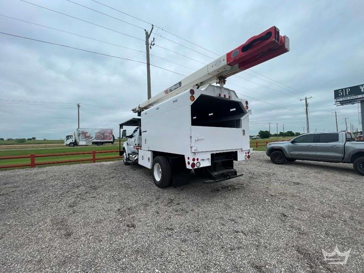 2017-ford-f750-image-1