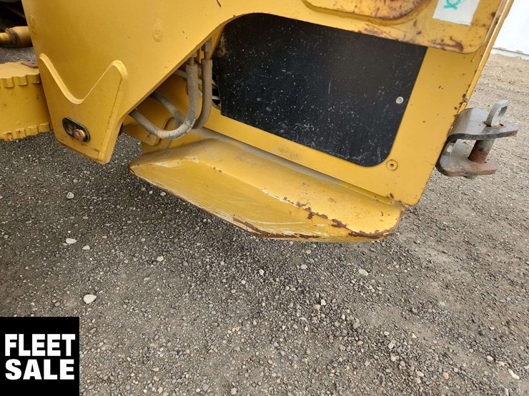 2005-caterpillar-th580b-image-31