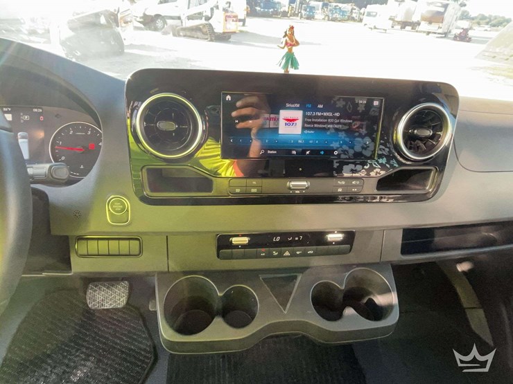 2021-mercedes-benz-sprinter-3500-xd-image-17