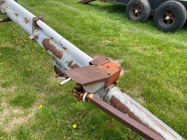 hutchison-6”x40’-transport-auger-with-hopper,-540-pto-image-6