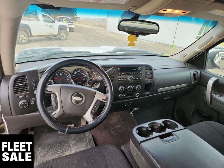 2012-chevrolet-silverado-2500hd-image-19
