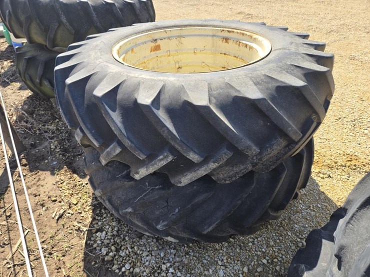 #504-•-(2)-18.4-x-34-tractor-tires-on-9-bolt-dual-rims-image-7