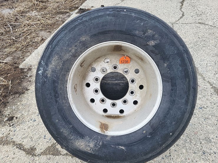 (2)-445/50r22.5-tires-w/aluminum-rims---tag-#1235-image-3