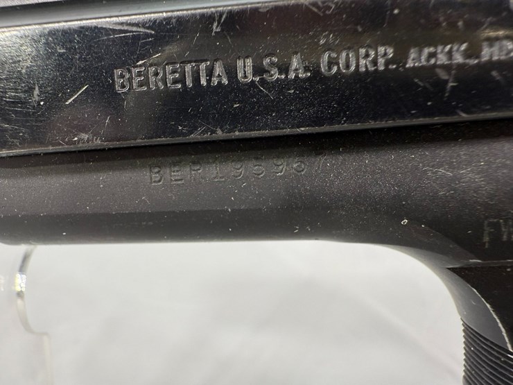 #12-•-beretta-96d-40-pistol-ber195967-image-11