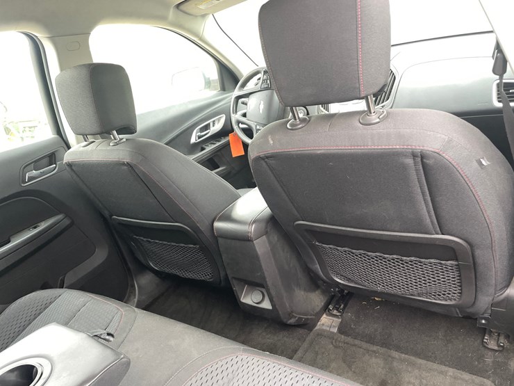 2012-chevrolet-equinox-image-40