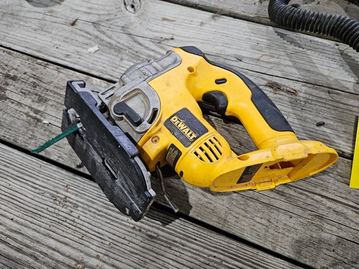#6250-•-dewalt-18v-power-tools-and-batteries-image-12