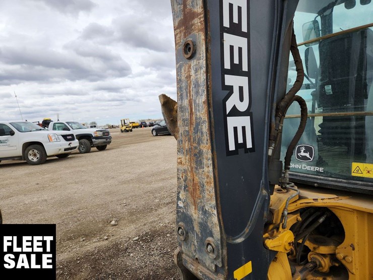 deere-410l-image-36