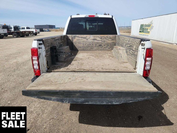 2022-ford-f250-image-24