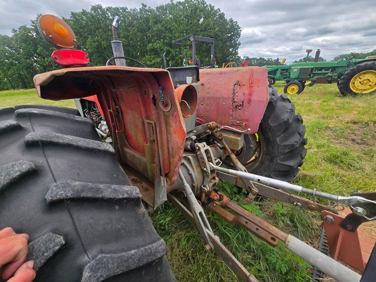 massey-ferguson-175-image-47