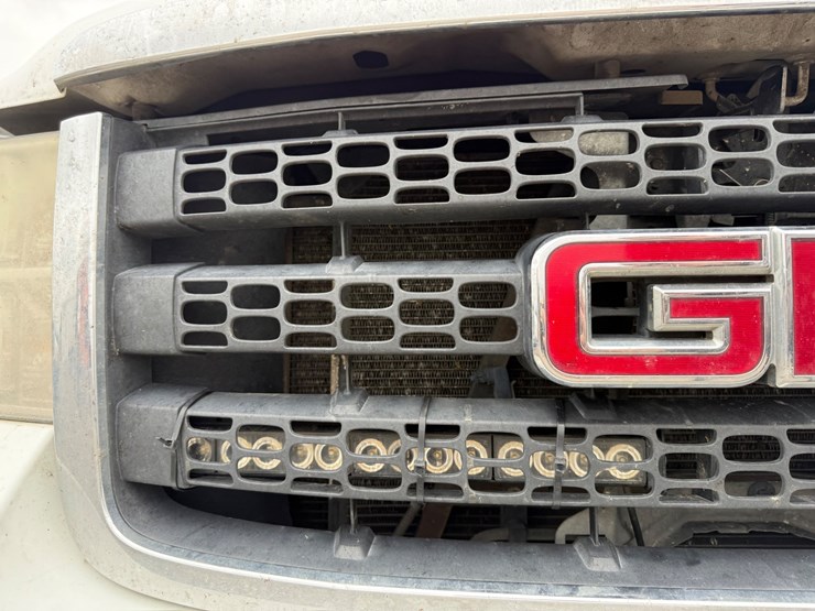 2015-gmc-2500hd-image-42