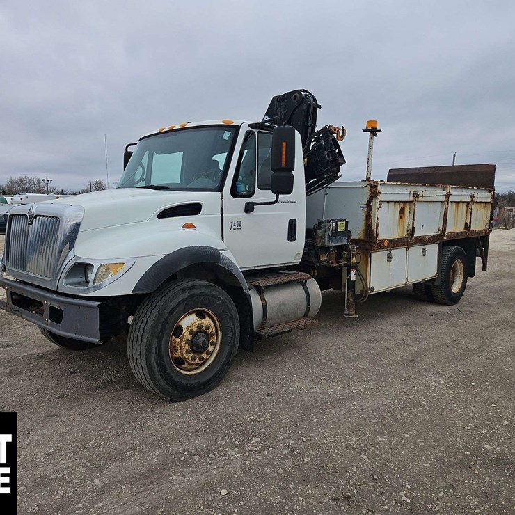 INTERNATIONAL WORKSTAR 7400