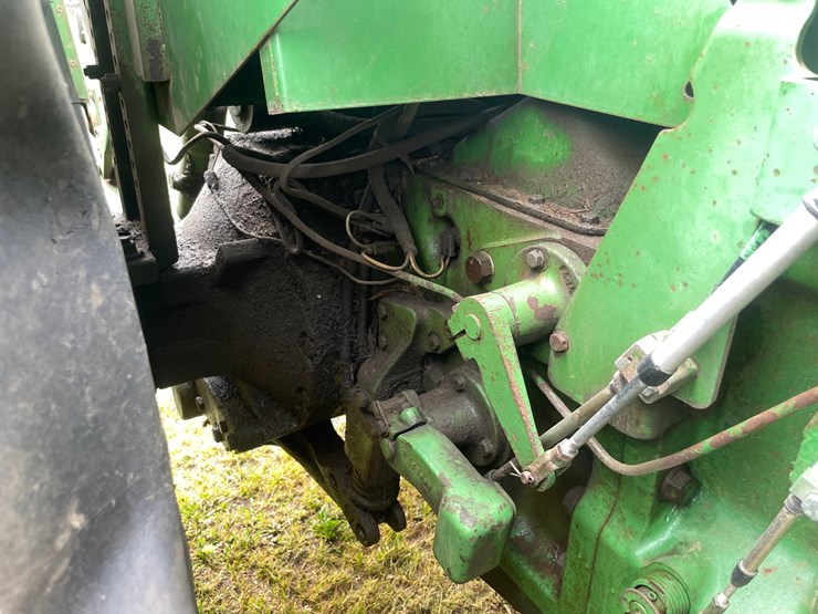john-deere-8640-image-44