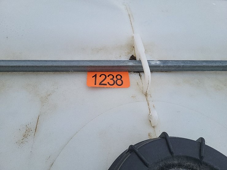 tote-w/valve---tag-#1238-image-2