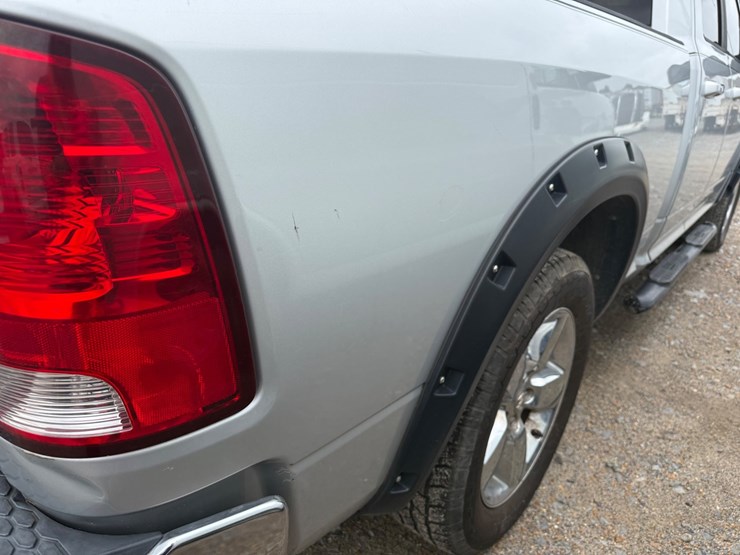 2013-dodge-ram-1500-image-17