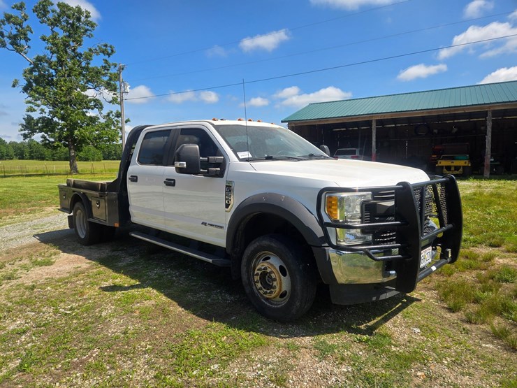 2017-ford-f550-image-22